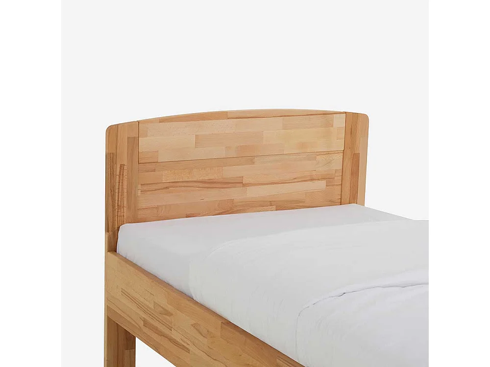 Massiv Holzbett aus Kernbuche geölt