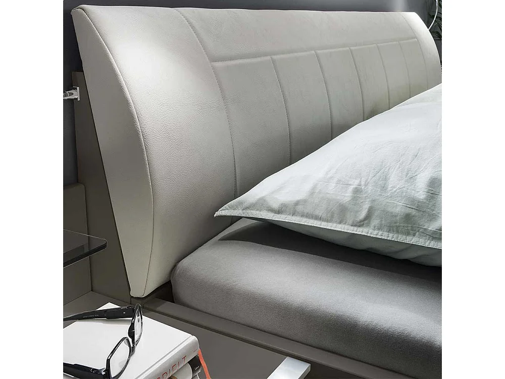 Doppelbett Bett mit Polster Kopfteil in modernem Design
