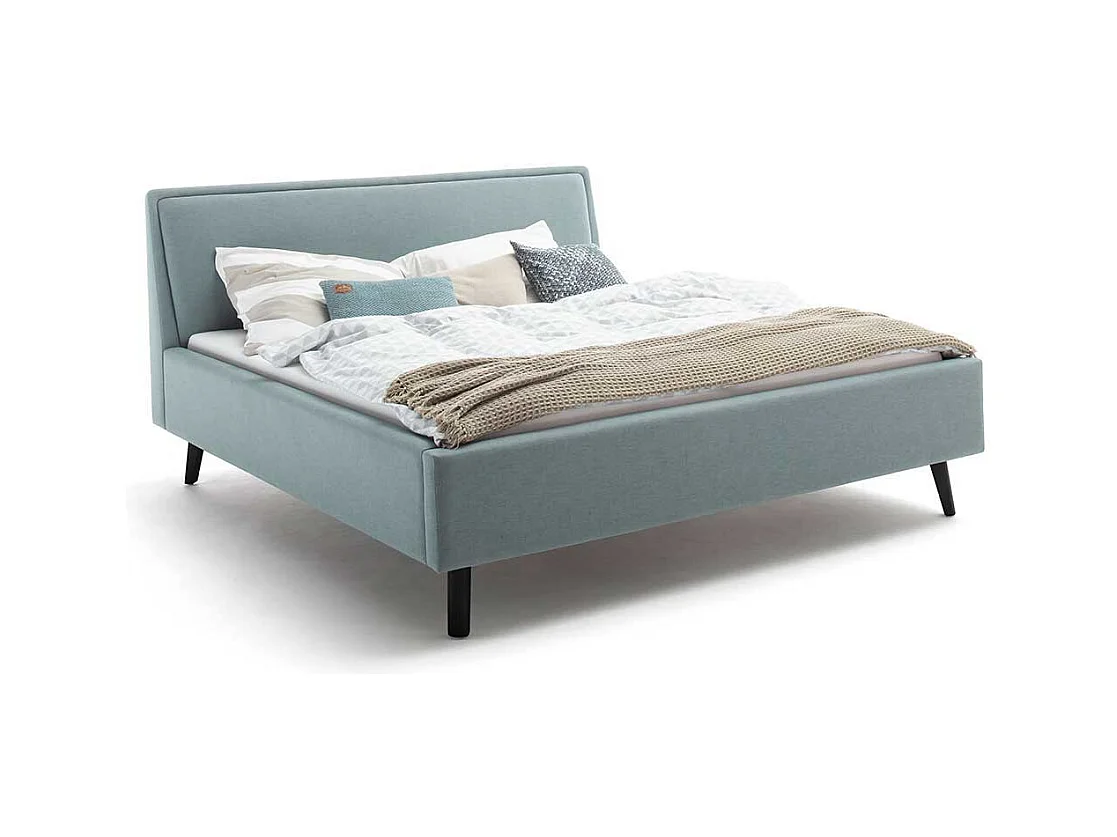 Modernes Polster Bett in Hellblau Vierfußgestell aus Holz