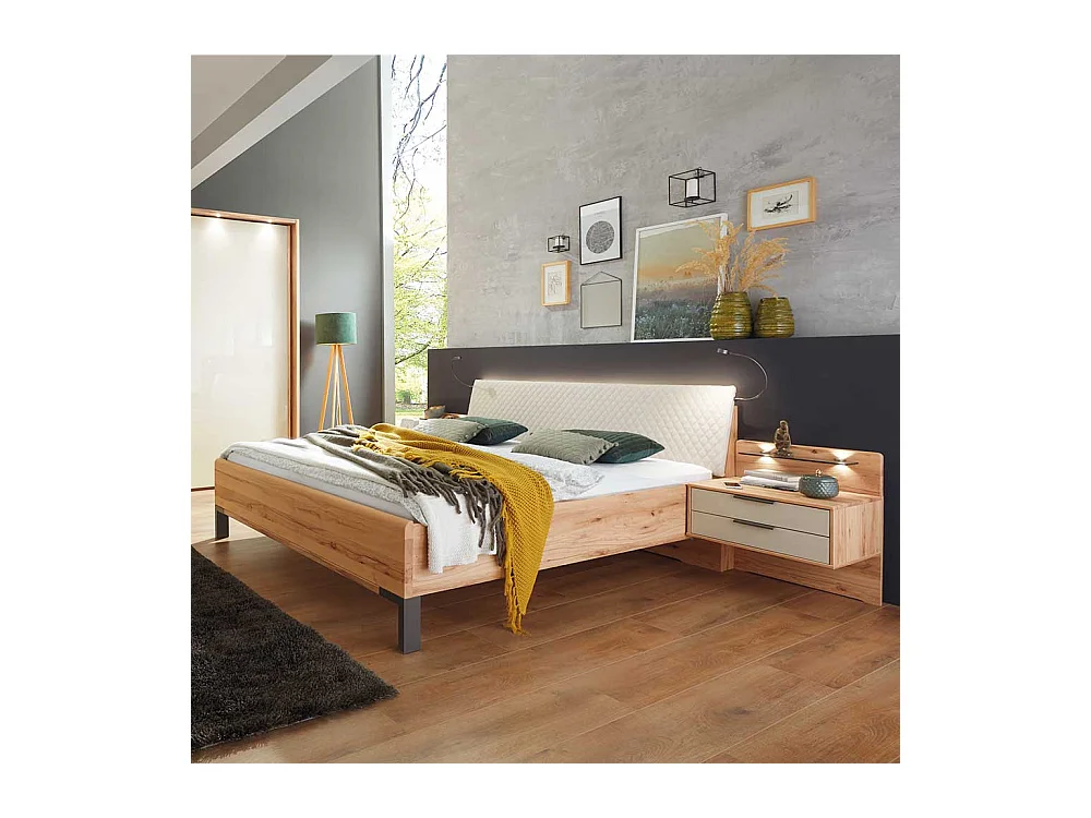 Bettgestell in Kernbuchefarben LED Beleuchtung (dreiteilig)