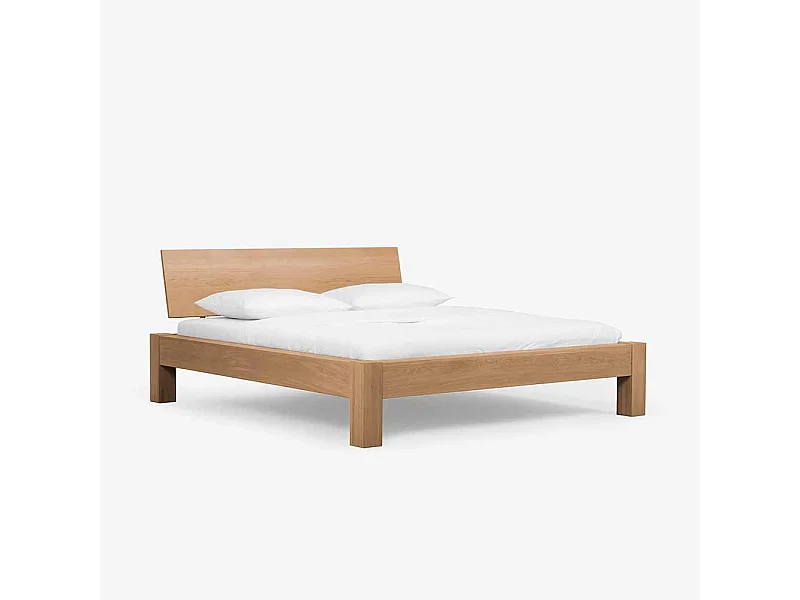 Singlebett aus Wildeiche massiv Honigfarben geölt