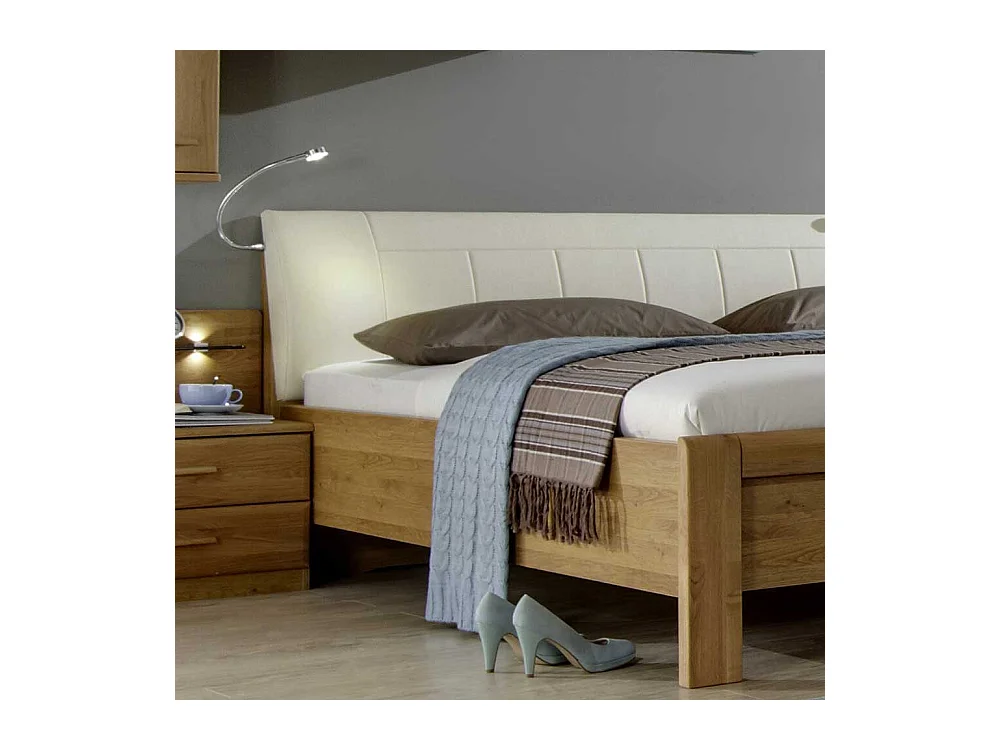 Eichebett mit Polsterkopfteil 180x200