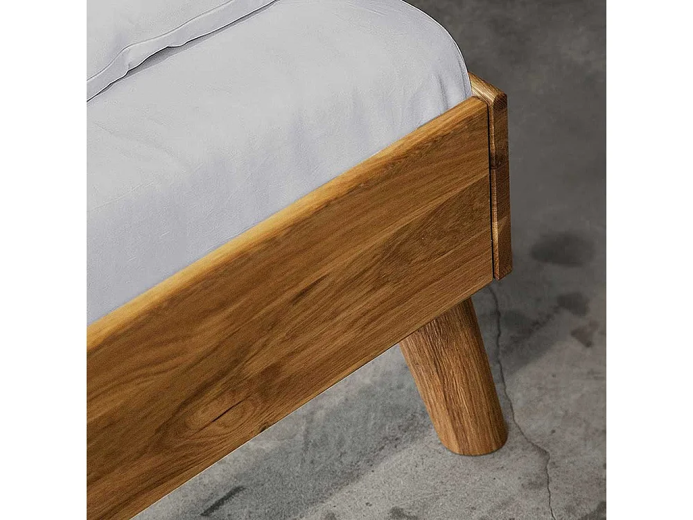 Futonbett aus Wildeiche Massivholz Bettkasten