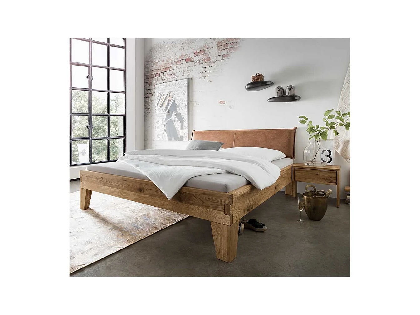 Massivholzbett inklusive zwei Nachtkommoden Wildeiche (dreiteilig)