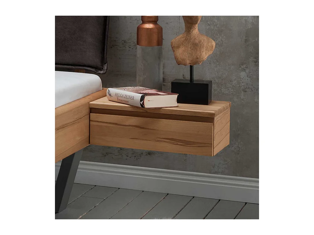 Polsterkopfteil Bett aus Kernbuche Massivholz zwei Nachtkommoden (dreiteilig)