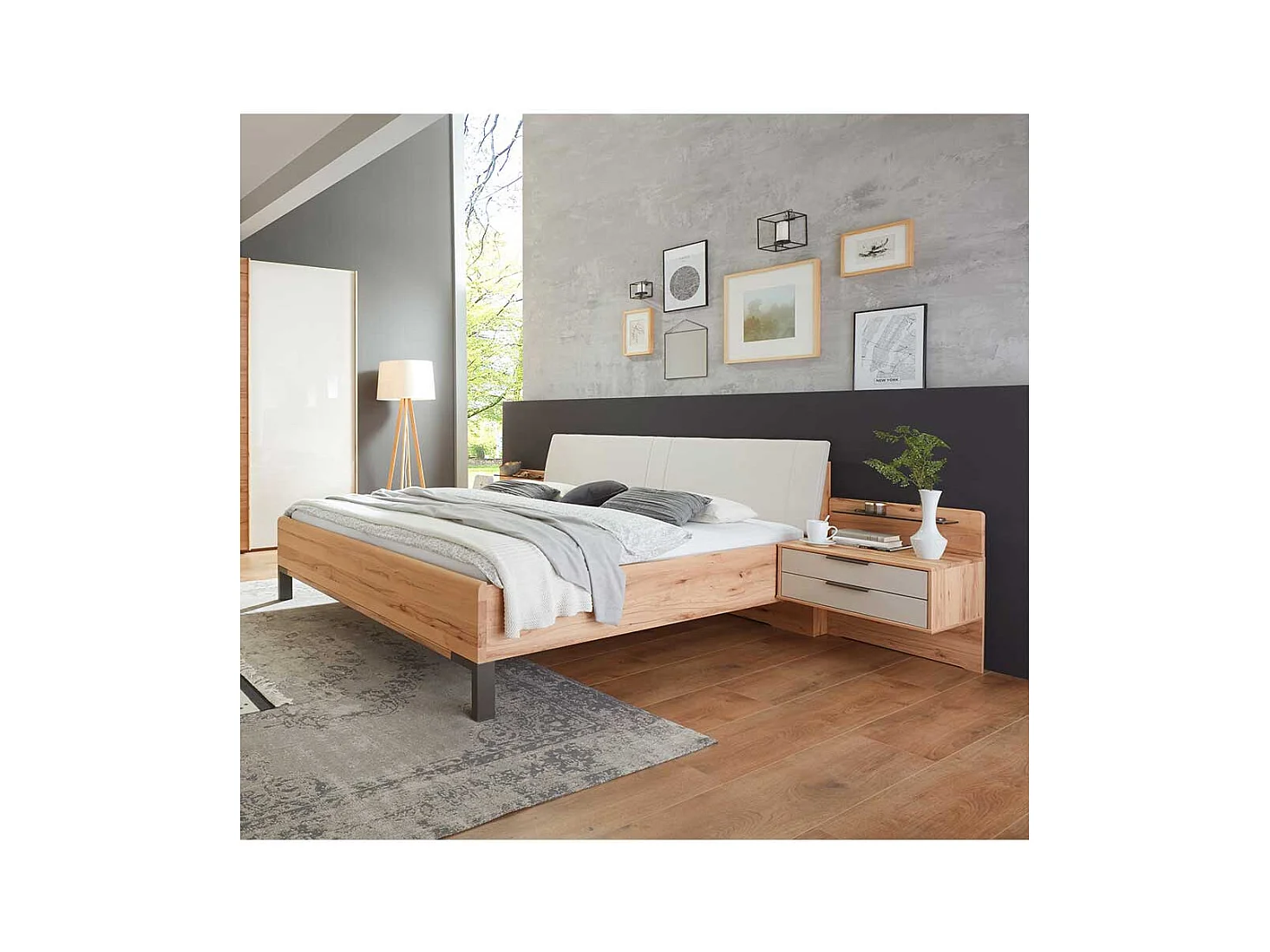 Bettgestell aus Kernbuche Massivholz Kunstleder in Beige (dreiteilig)