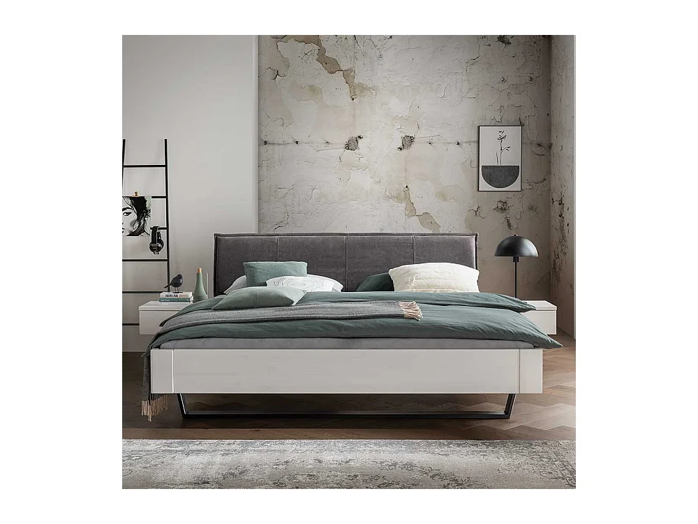 Bett Kufenbett aus Kiefer Massivholz und Metall