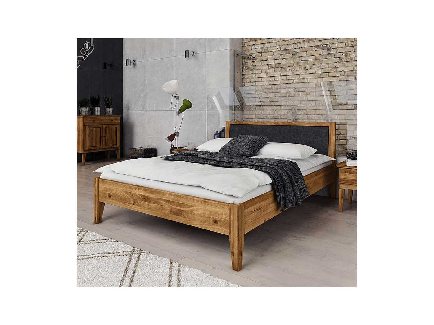 Massivholzbett aus Wildeiche geölt gepolstertem Kopfteil
