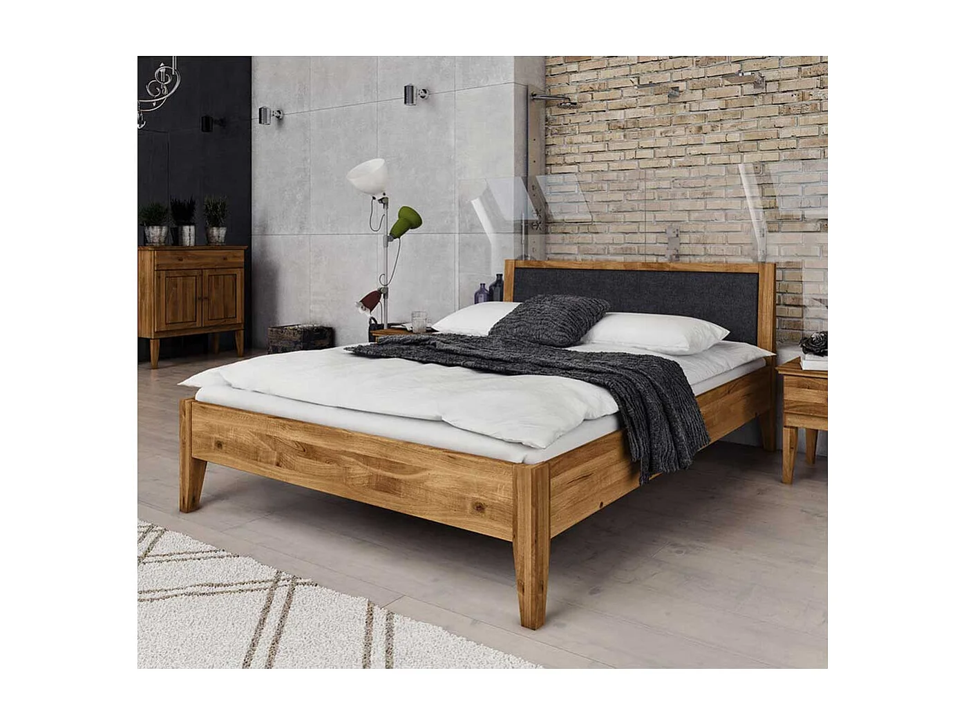 Massivholzbett aus Wildeiche geölt gepolstertem Kopfteil