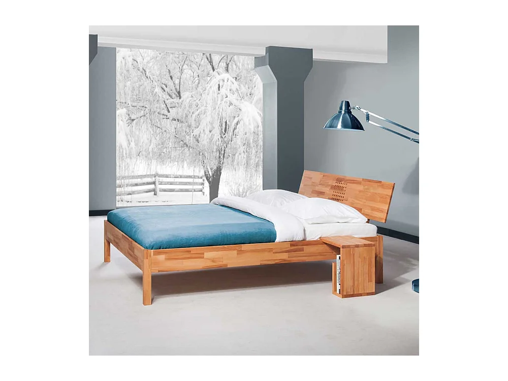 Doppelbett in Kernbuchefarben Anstecktische