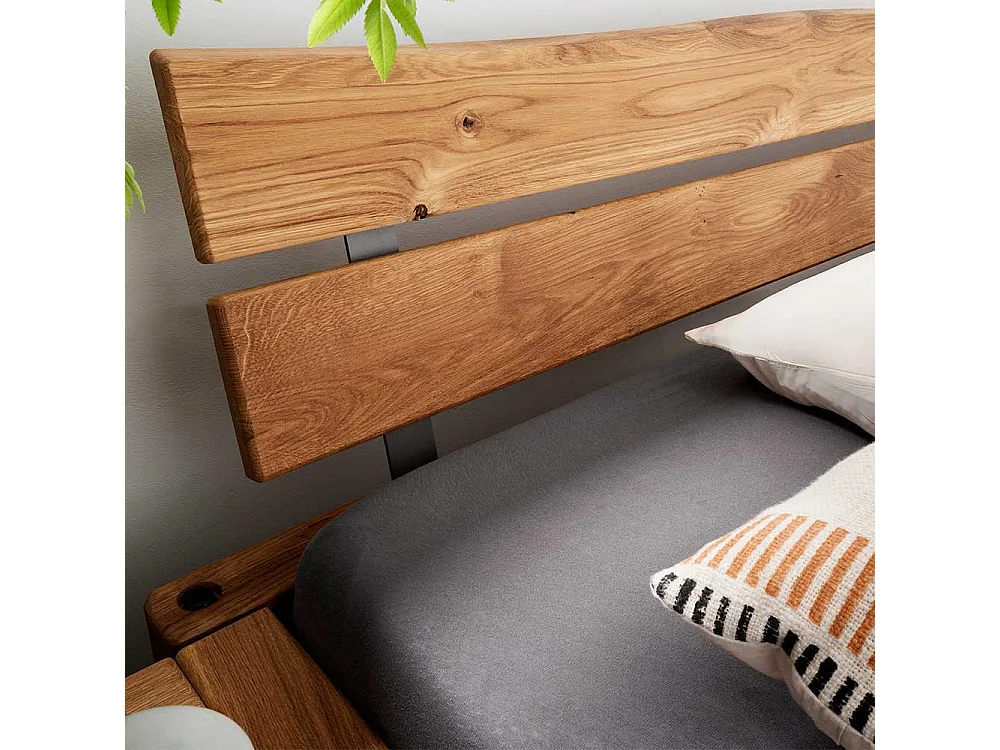 Doppelbett Massivholzbett in Wildeichefarben und Anthrazit