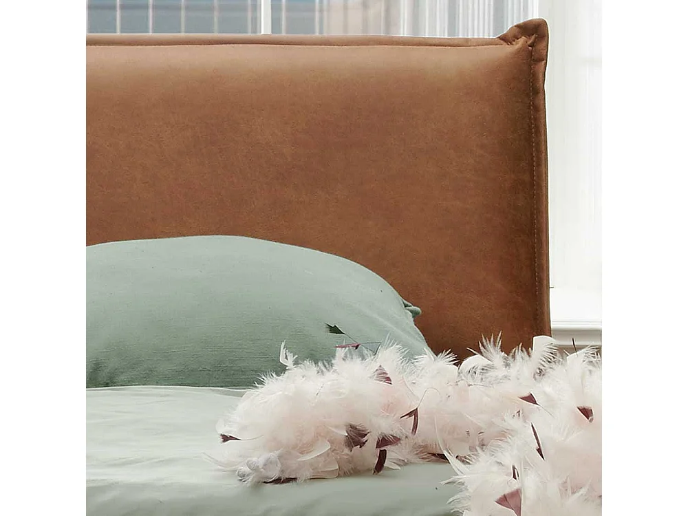 Doppelbett mit Polsterkopfteil aus Wildeiche Massivholz Metall