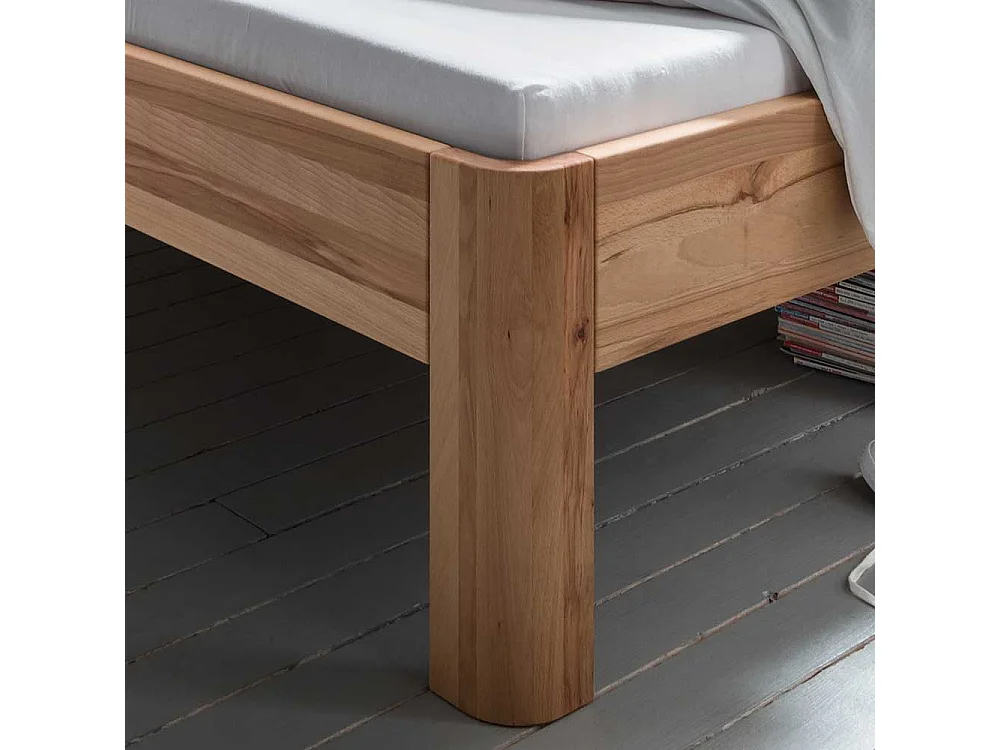 Komfortbett aus Kernbuche Massivholz Mittelsteg