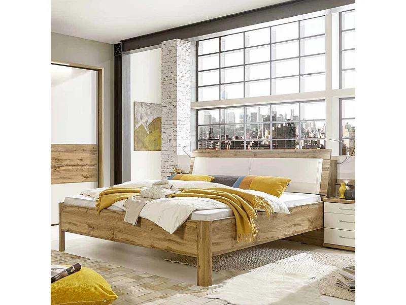 Bett in Eiche Weiß Polsterkopfteil