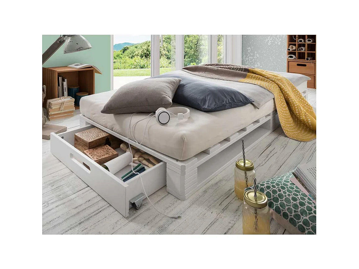 Futonbett aus Kiefer Massivholz Paletten Weiß gewachst