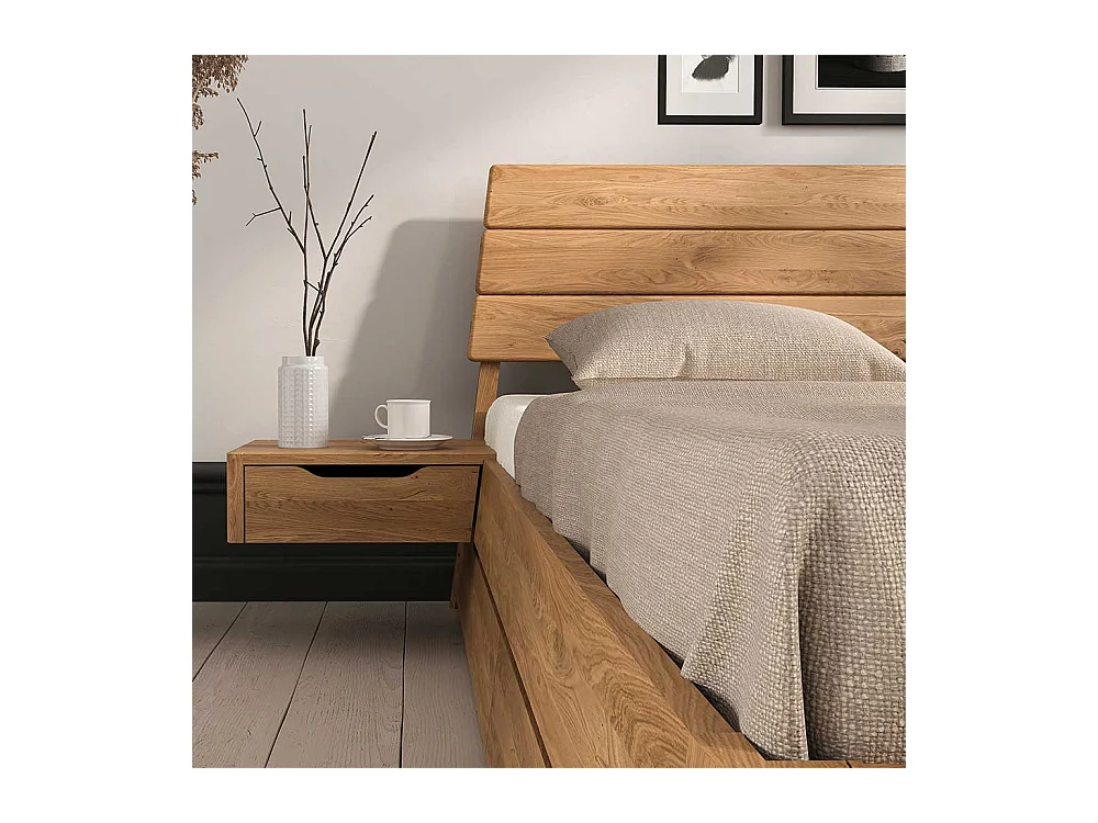 Bett in Wildeichefarben Vierfußgestell aus Holz