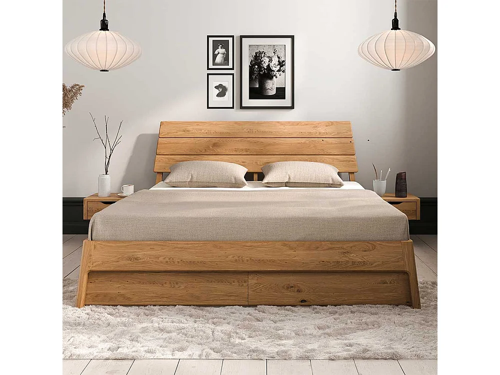 Bett in Wildeichefarben Vierfußgestell aus Holz