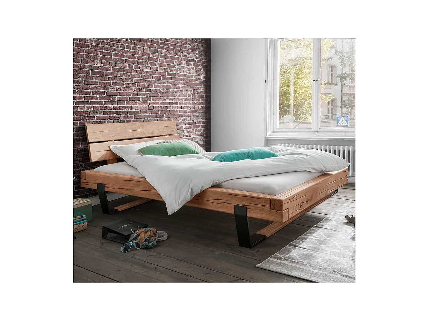 Massivholz Bettgestell aus Wildeiche Metallkufen mit Holz