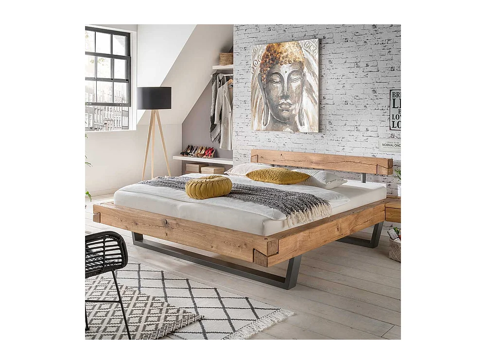 Schwebendes Balkenbett aus Wildeiche Massivholz modern