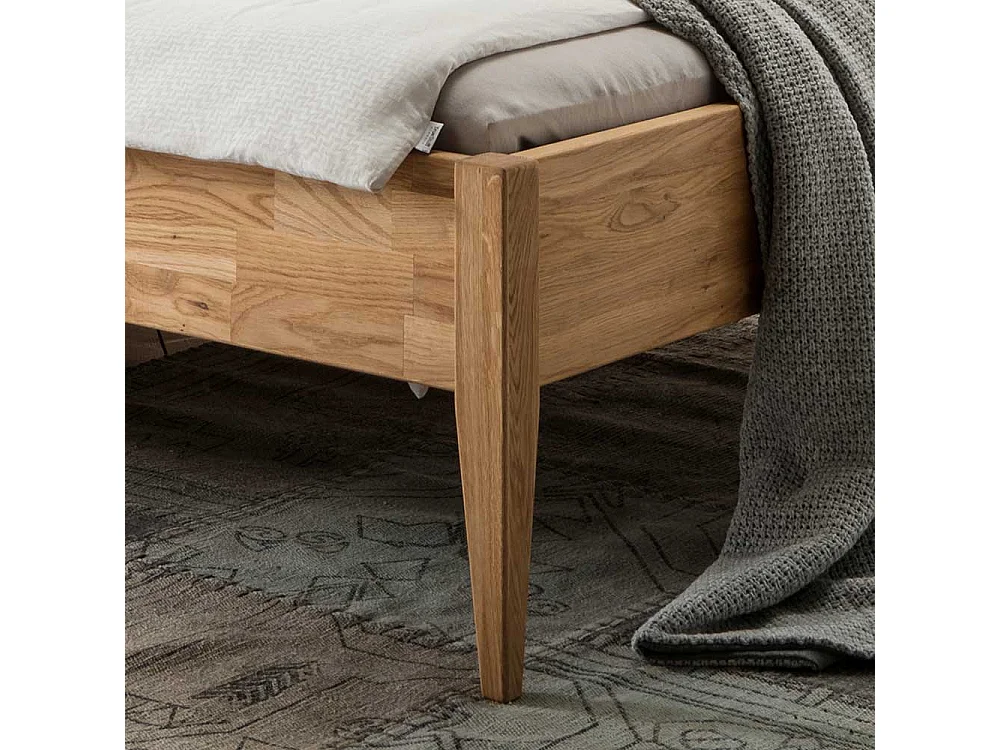 Naturholzbett aus Eiche Massivholz modern