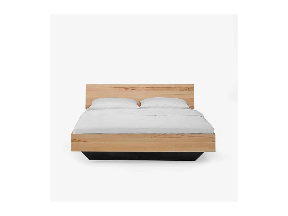Bett aus Kernbuche Massivholz schwebend