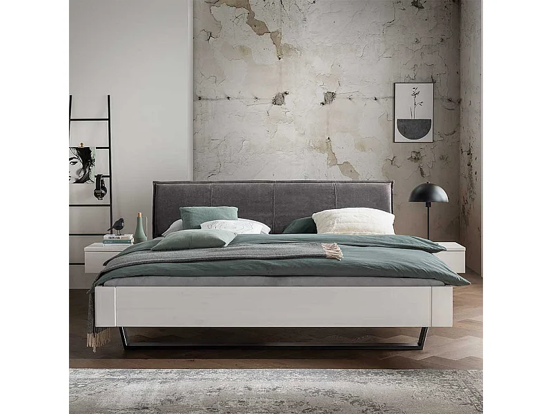 Bett Kufenbett aus Kiefer Massivholz und Metall