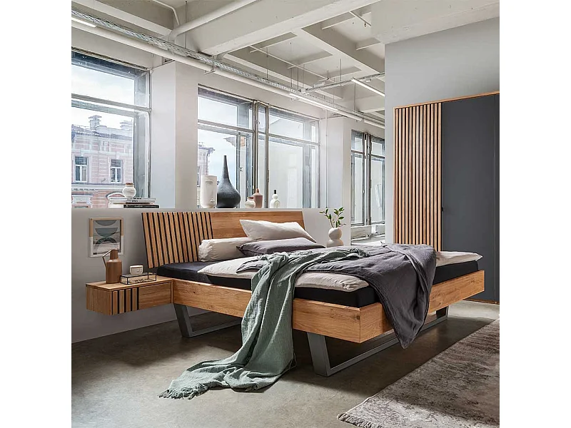 Franzoesisches Bett Wildeiche massiv im Industry Stil optionale Nachtkonsole