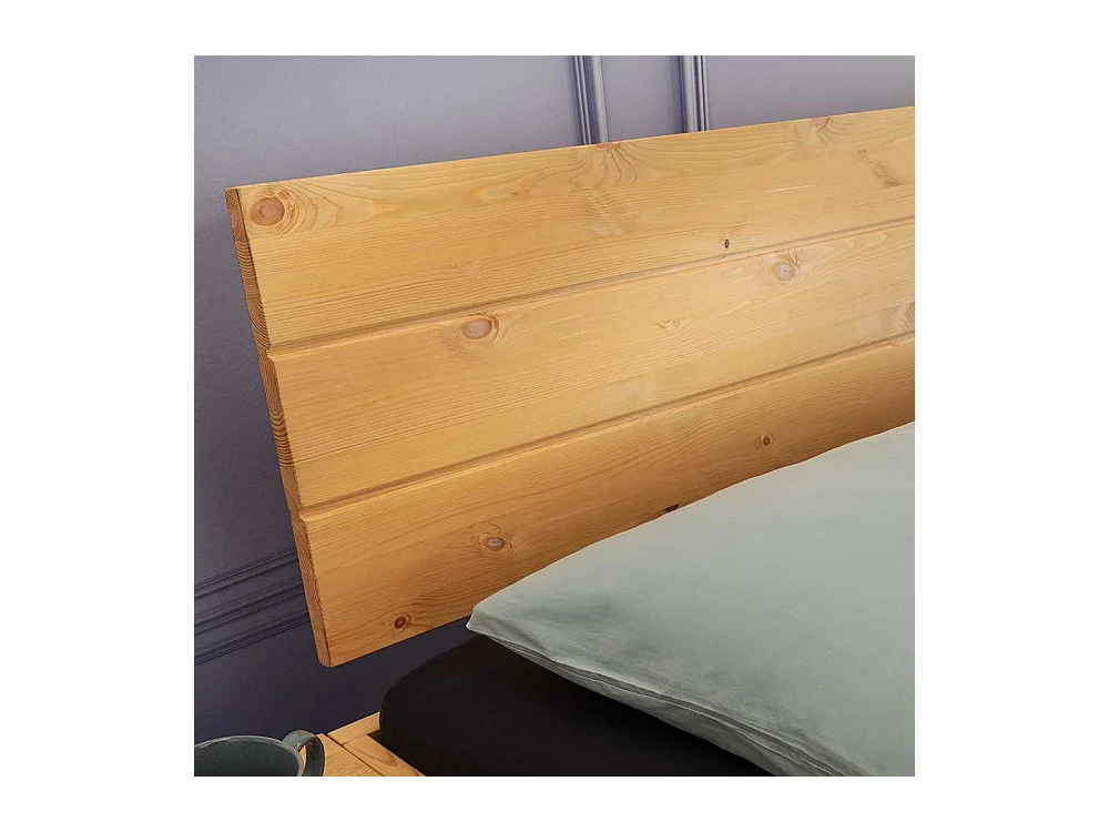 Doppelbett Massivholzbett auf Kufen in Kiefer Laugenfarben