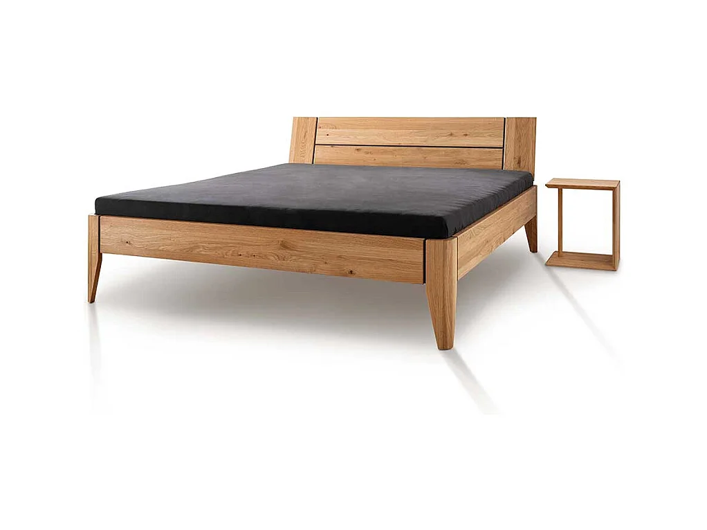 Doppelbett Massivholzbett geölt in Wildeichefarben