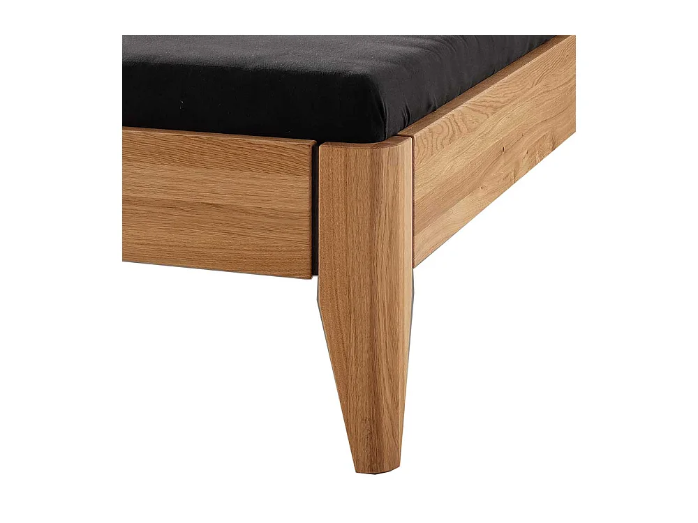 Doppelbett Massivholzbett geölt in Wildeichefarben