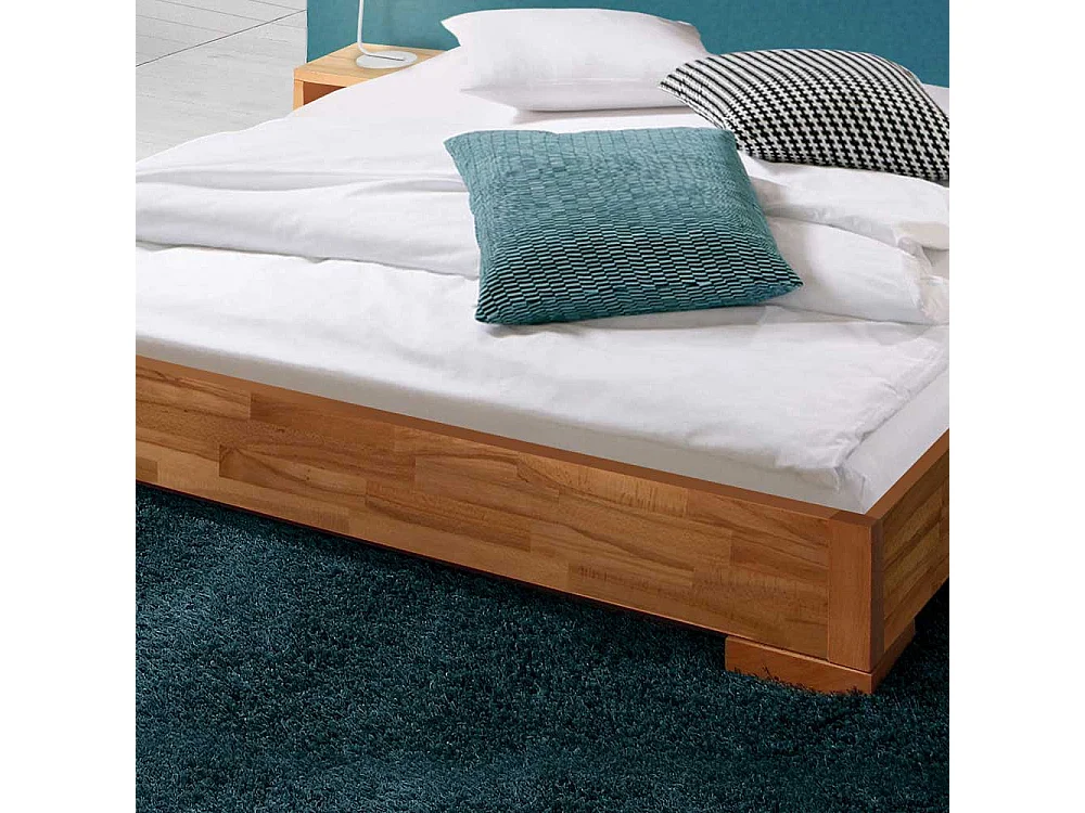 Bett aus Kernbuche Massivholz Nachttisch