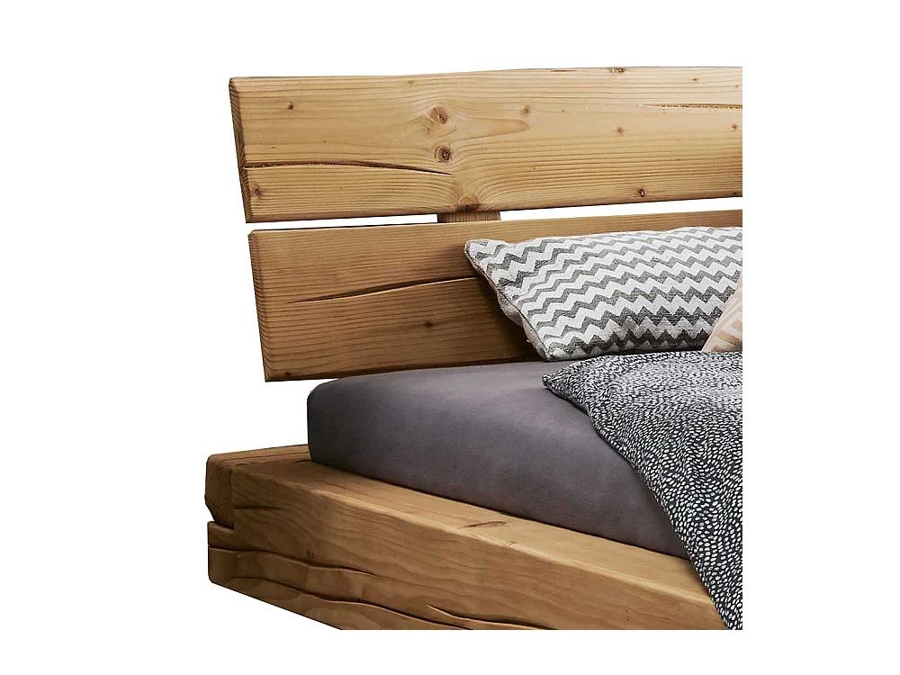 Massives Holzbett aus Fichte Bügelgestell