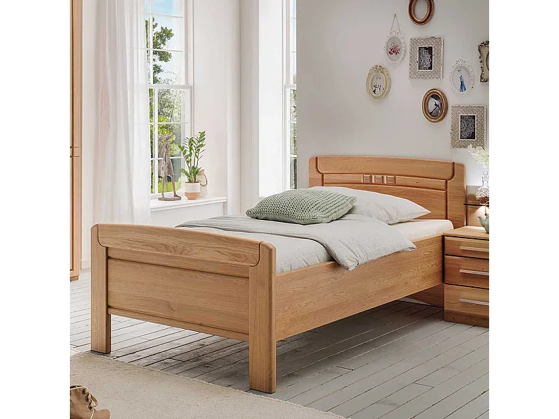 Seniorenbett aus Eiche teilmassiv Made in Germany