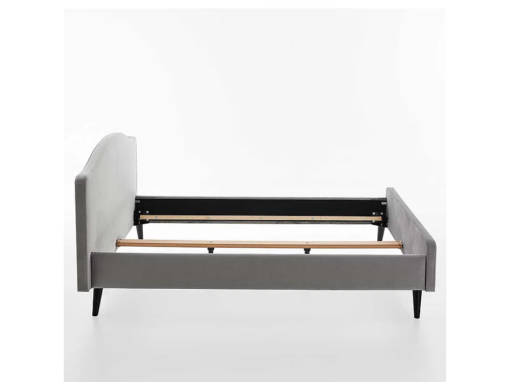 Modernes Polsterbett in Hellgrau Velours Vierfußgestell aus Holz