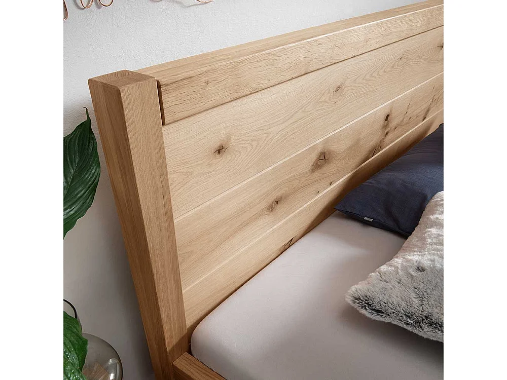 Doppelbett Massivholzbett aus Wildeiche Massivholz geölt