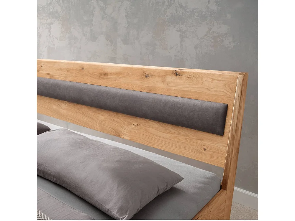 Massivholzbettgestell Ehebett aus Wildeiche Massivholz im Industry und Loft Stil