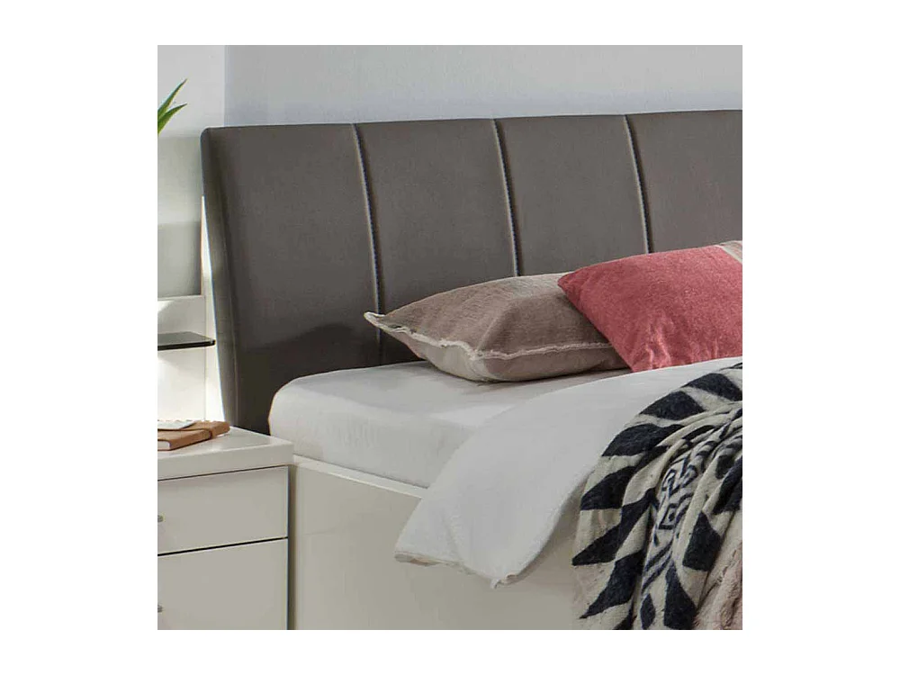 Bett mit Nachtkommode in Weiß Polsterkopfteil in Braun (zweiteilig)