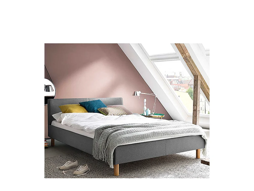 Niedriges Bett in Hellgrau Webstoff Skandi Design
