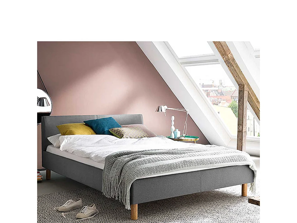 Niedriges Bett in Hellgrau Webstoff Skandi Design