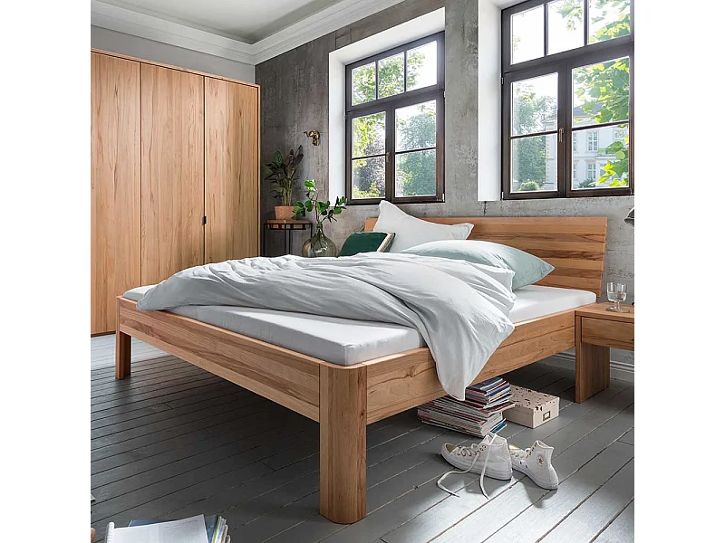 Komfortbett aus Kernbuche Massivholz Mittelsteg
