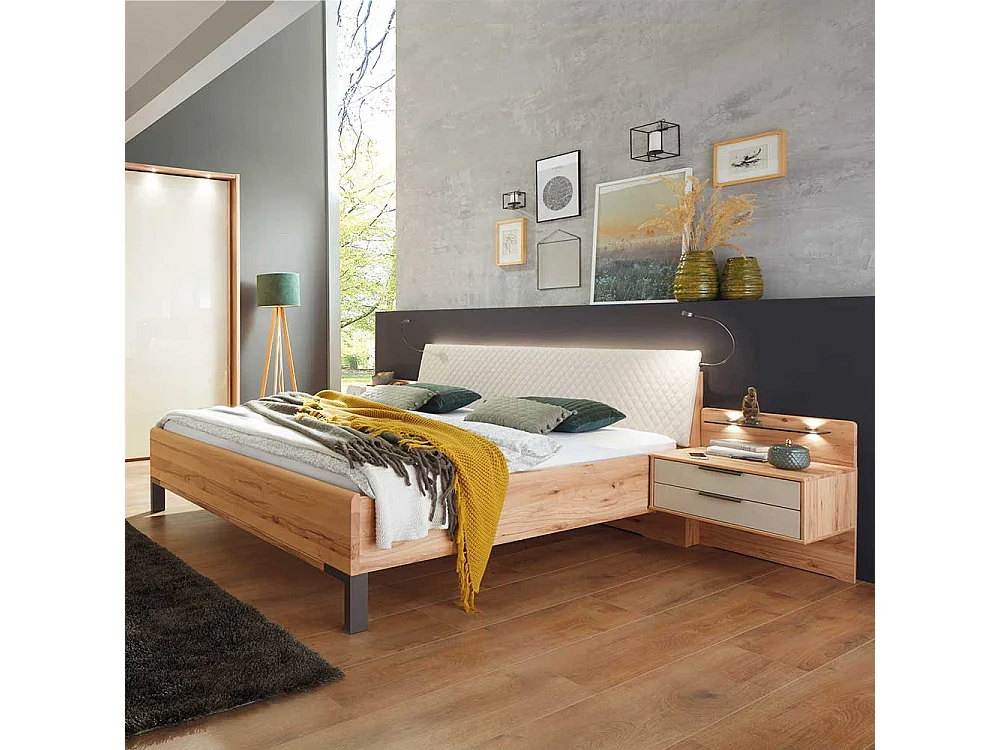 Bettgestell in Kernbuchefarben LED Beleuchtung (dreiteilig)