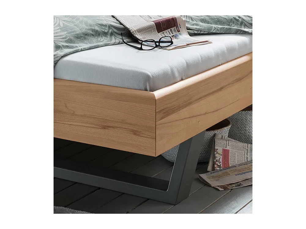 Doppel Bett aus Kernbuche Massivholz und Metall Polster Kopfteil