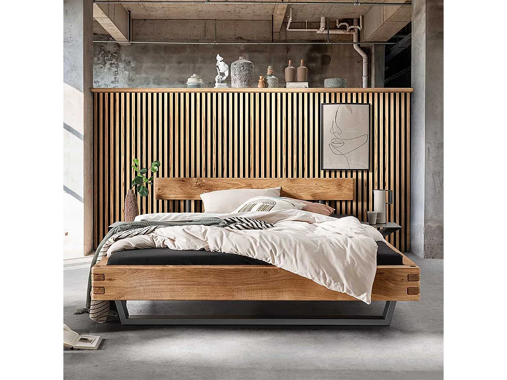 Echtholzbett Doppelbett massiv in Wildeichefarben mit Bügelgestell