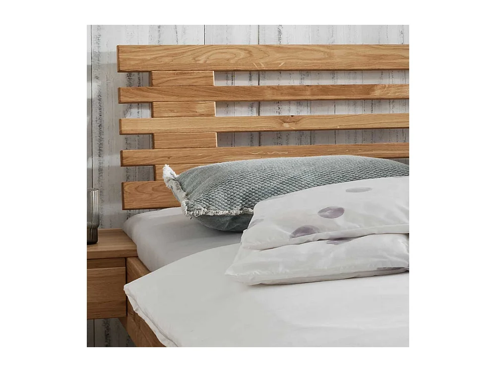 Modernes Bett aus Wildeiche Massivholz zwei Nachtkommoden (dreiteilig)