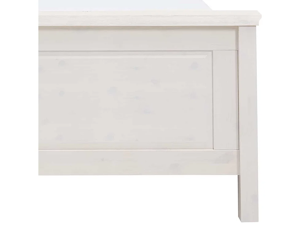 Weißes Massivholzbett im Landhausstil Kiefer