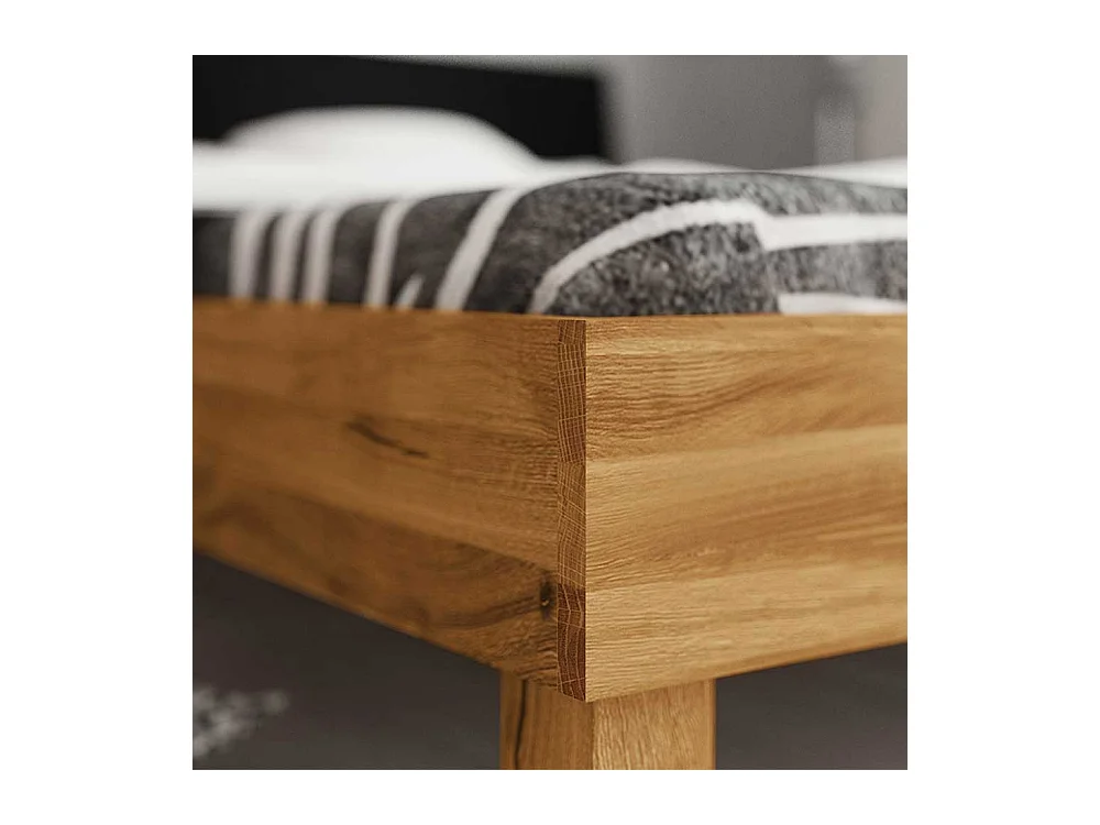 Doppelbett aus Wildeiche teilmassiv zwei Nachtkommoden (dreiteilig)