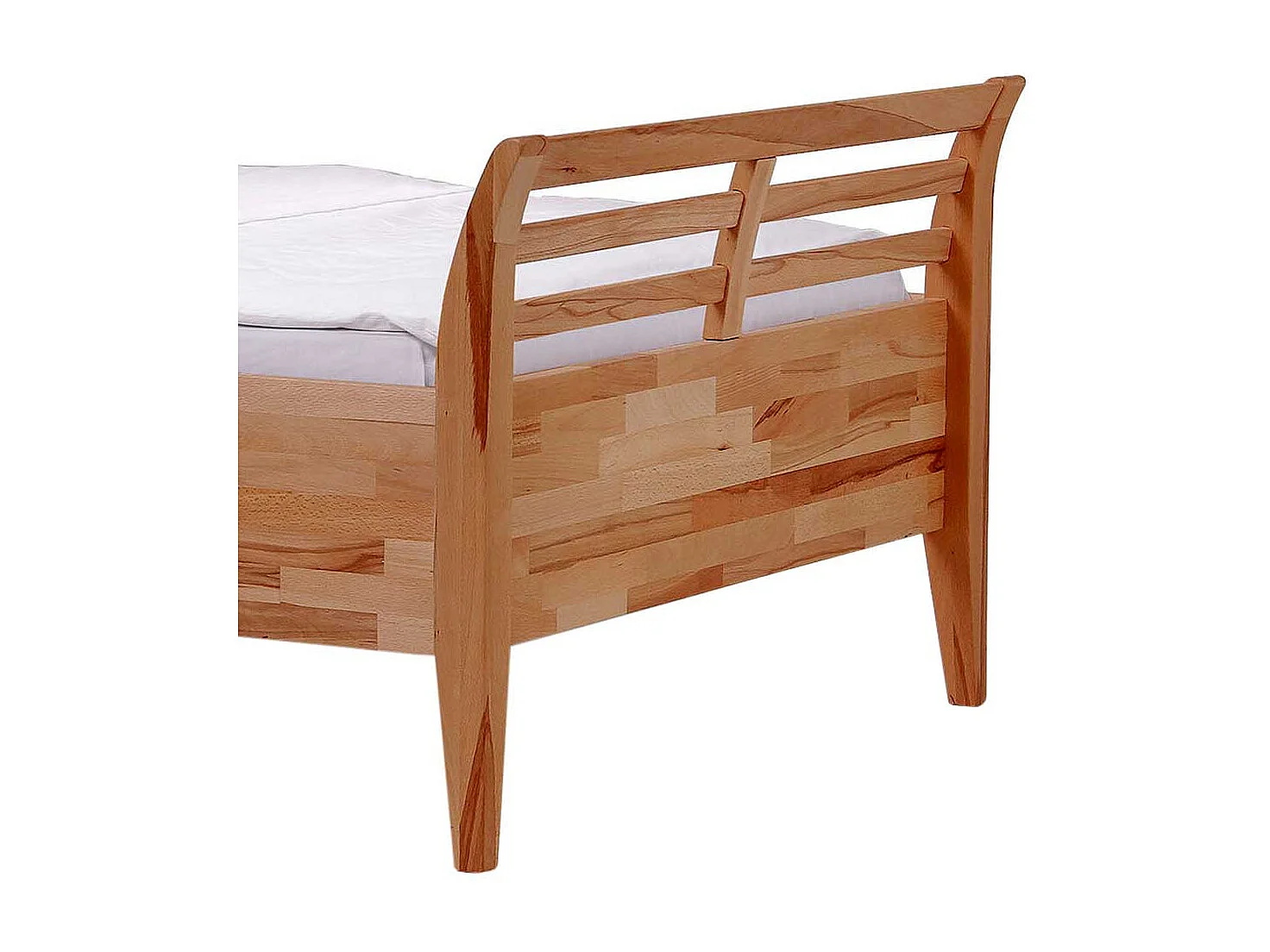 Massives Holzbett in Kernbuchefarben Landhausstil