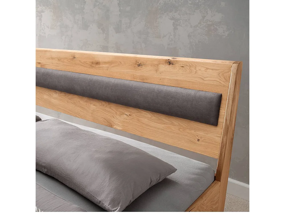 Doppelbett Massivholzbett Oberfläche geölt Kufengestell aus Holz