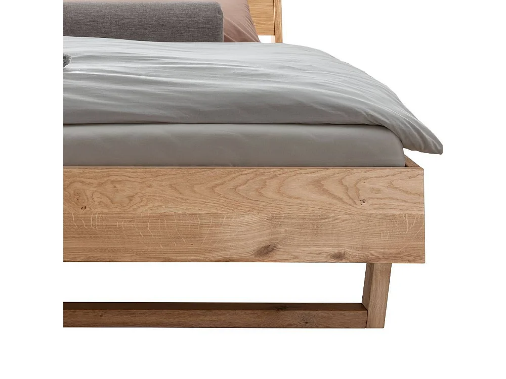 Doppelbett Massivholzbett Oberfläche geölt Kufengestell aus Holz