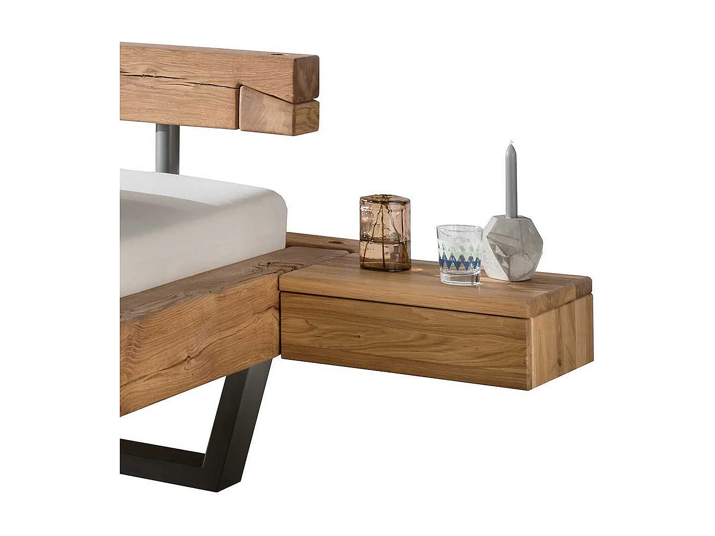 Wildeiche Balkenbett mit Nachtkonsolen Schwebeoptik (dreiteilig)